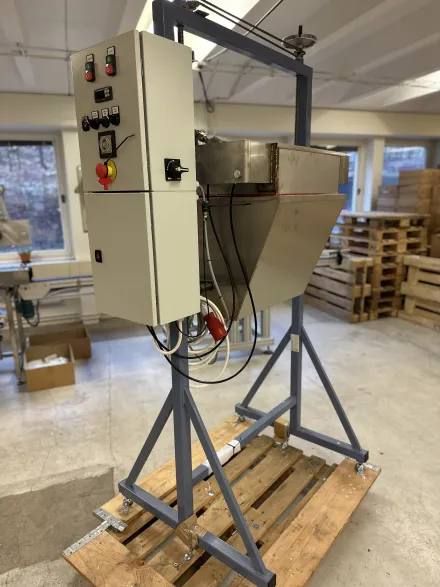 Dcm complete automatic filling system with heating tan Produktionslinie für Kerzen – RESALE