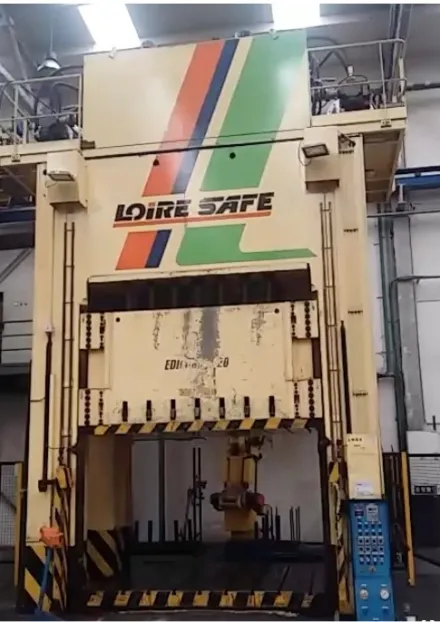 Loire Safe EDIM 800/320/28-20 Doppelständerpresse – RESALE