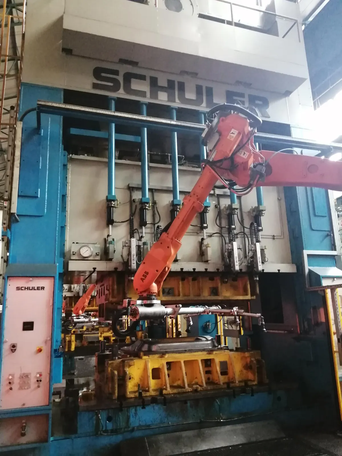 SCHULER E4-600-3.35-762 Pressenstrasse