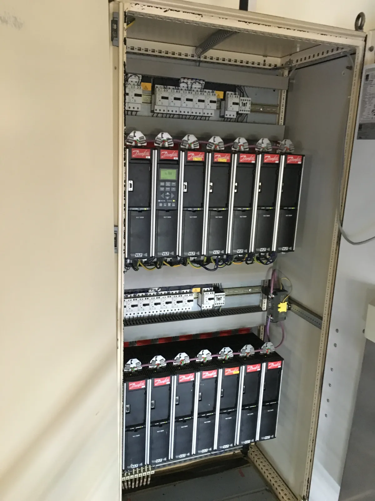 Steuerung Flaschentransport Siemens S7 und Danfoss