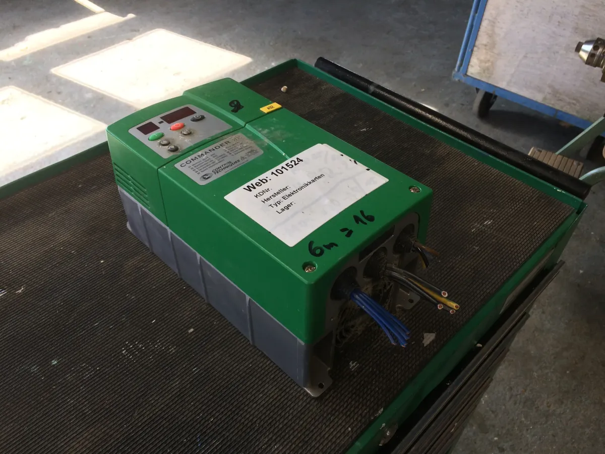Commander SE Frequenzumrichter 4 kw Elektronikkarten