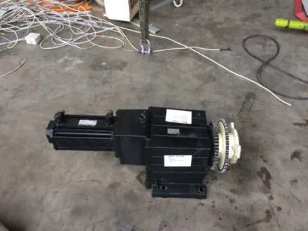 Lenze CLP HC 320 Motoren und Getriebe – RESALE
