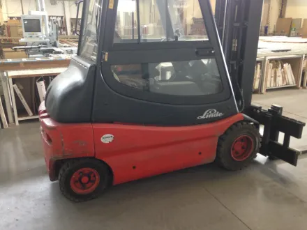 Linde Gabelstapler E 30-02 Gabelstapler – RESALE