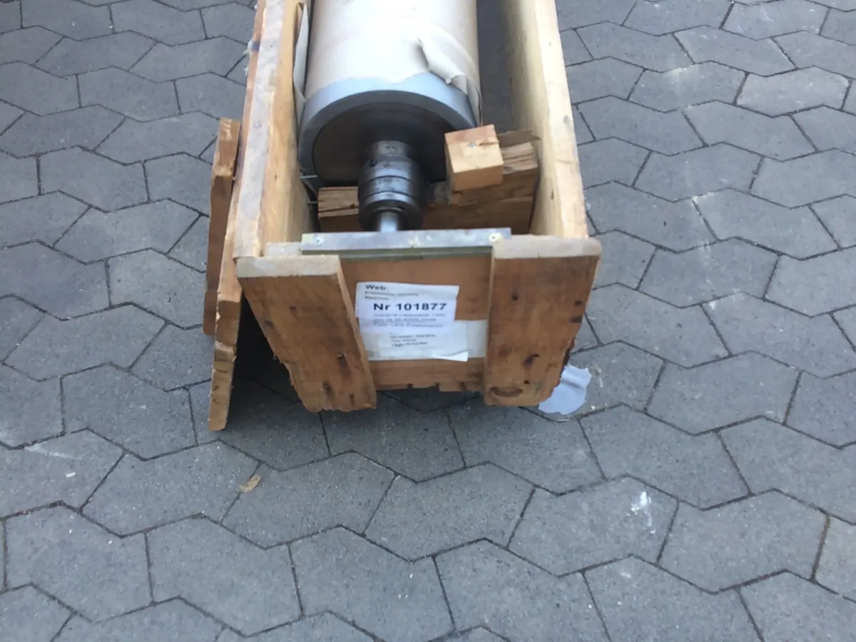 Giardina Lackwalze 1450 mm ca 55 shore muss geschliffen wer Lack-Ersatzwalzen