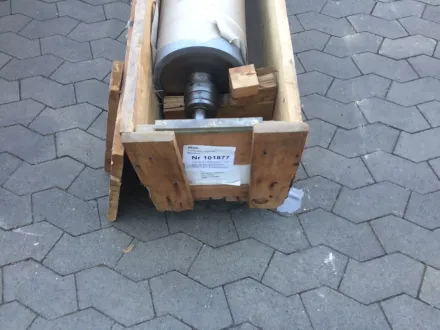 Giardina Lackwalze 1450 mm ca 55 shore muss geschliffen wer Lack-Ersatzwalzen – RESALE