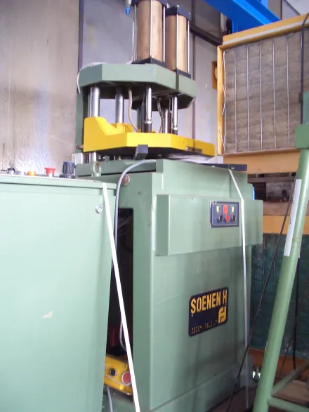 Soenen Hendrik Schweißmaschine SGCR Einkopfschweissmaschinen – RESALE