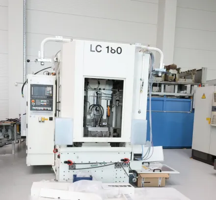 Liebherr LC 180 Zahnrad-Abwälzfräsmaschine - vertikal – RESALE