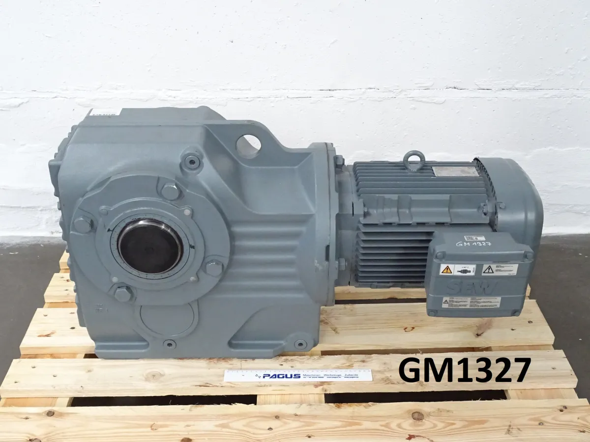 SEW Eurodrive Getriebemotor 7,5 kW 13 U/min