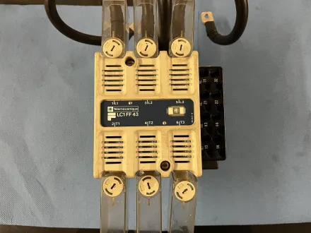 Telemecanique LC1 FF 43 + LA1 F 221 Telemecanique – RESALE