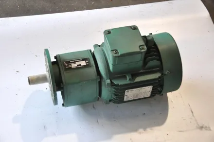 Leroy-Somer motor 1,5 kW Ersatzteile für Drehmaschinen – RESALE
