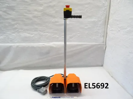 zweipedaliger Fußschalter mit NOT-Aus – RESALE