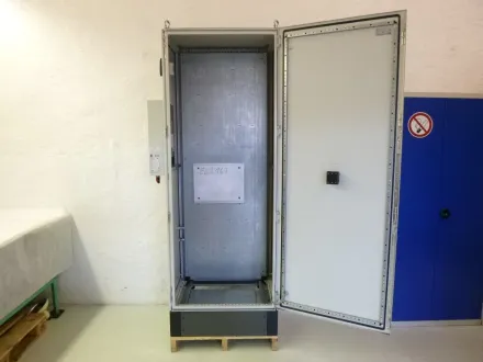 Rittal Schaltschrank mit KÃ¼hlgerÃ¤t 800 x 600 x 2200 – RESALE