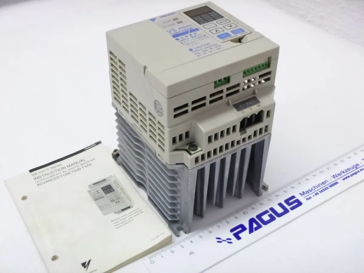 Frequenzumrichter CIMR-XCBA21P5 1,7 kVA / 1,5 kW