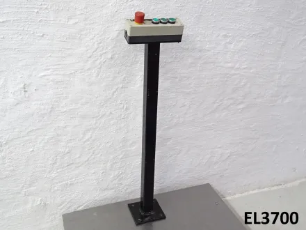 Klã¶Ckner -Mã¶Ller Bedienpult mit NOT-Aus – RESALE