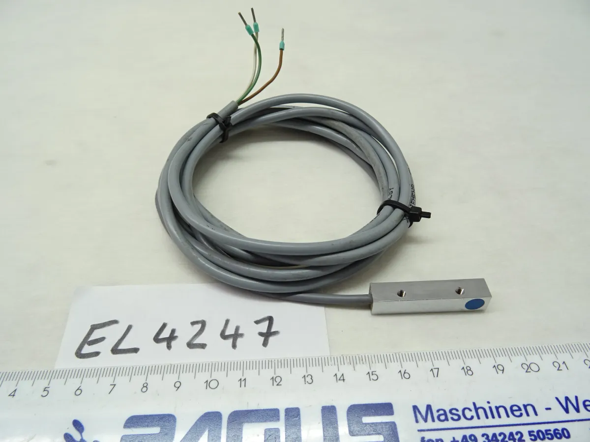 induktiver Sensor DW-AD-504-C8