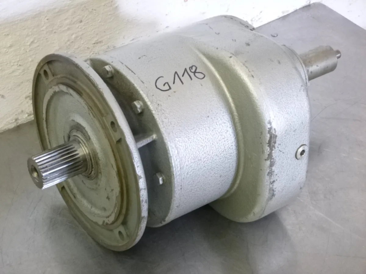 SEW Eurodrive Getriebe RF90 i = 228,38