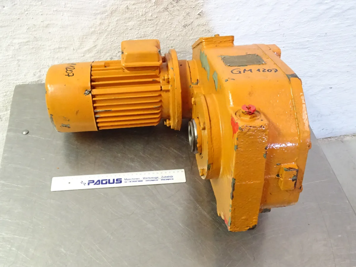 VEM Getriebemotor mit Bremse 0,66/0,89 kW, 17,5/35 U/m