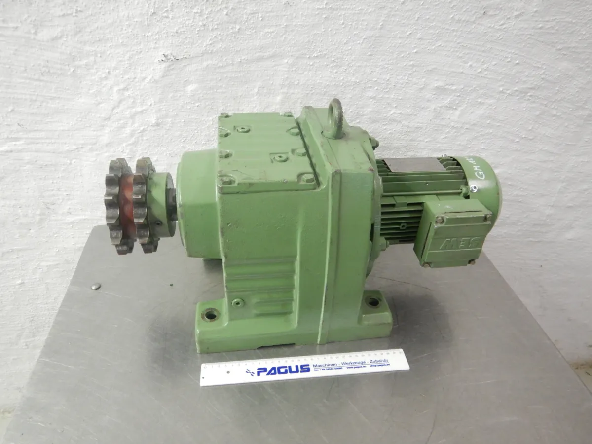 SEW Eurodrive Getriebemotor 0,75 kW 5,6 U/min