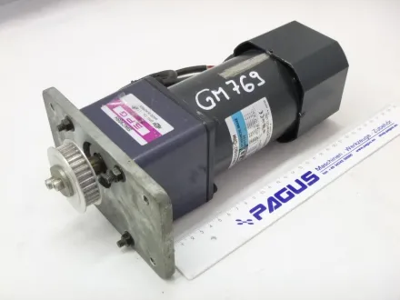 Oriental Motor Co. Ltd Getriebemotor mit Bremse 0,09 kW, 96 U/min – RESALE