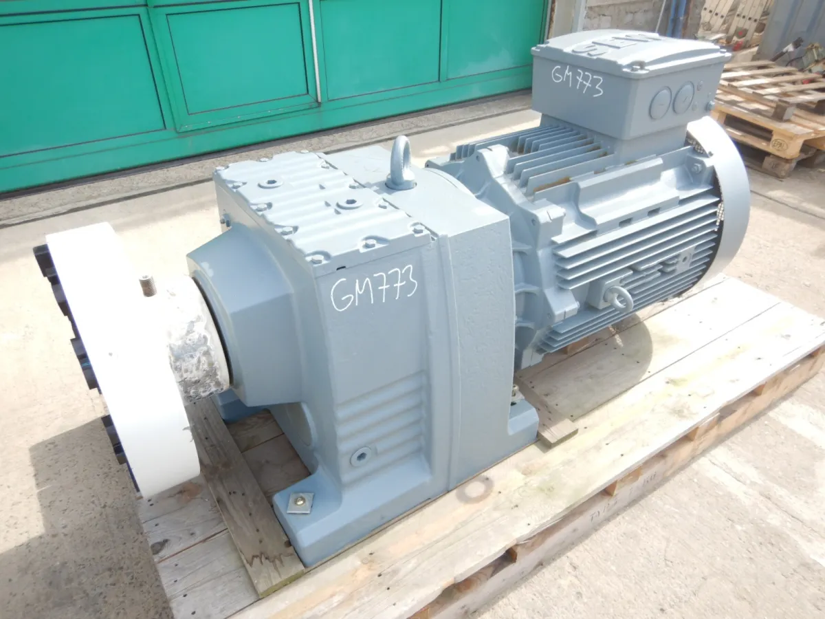 SEW Eurodrive Getriebemotor 110 kW, 63 U/min