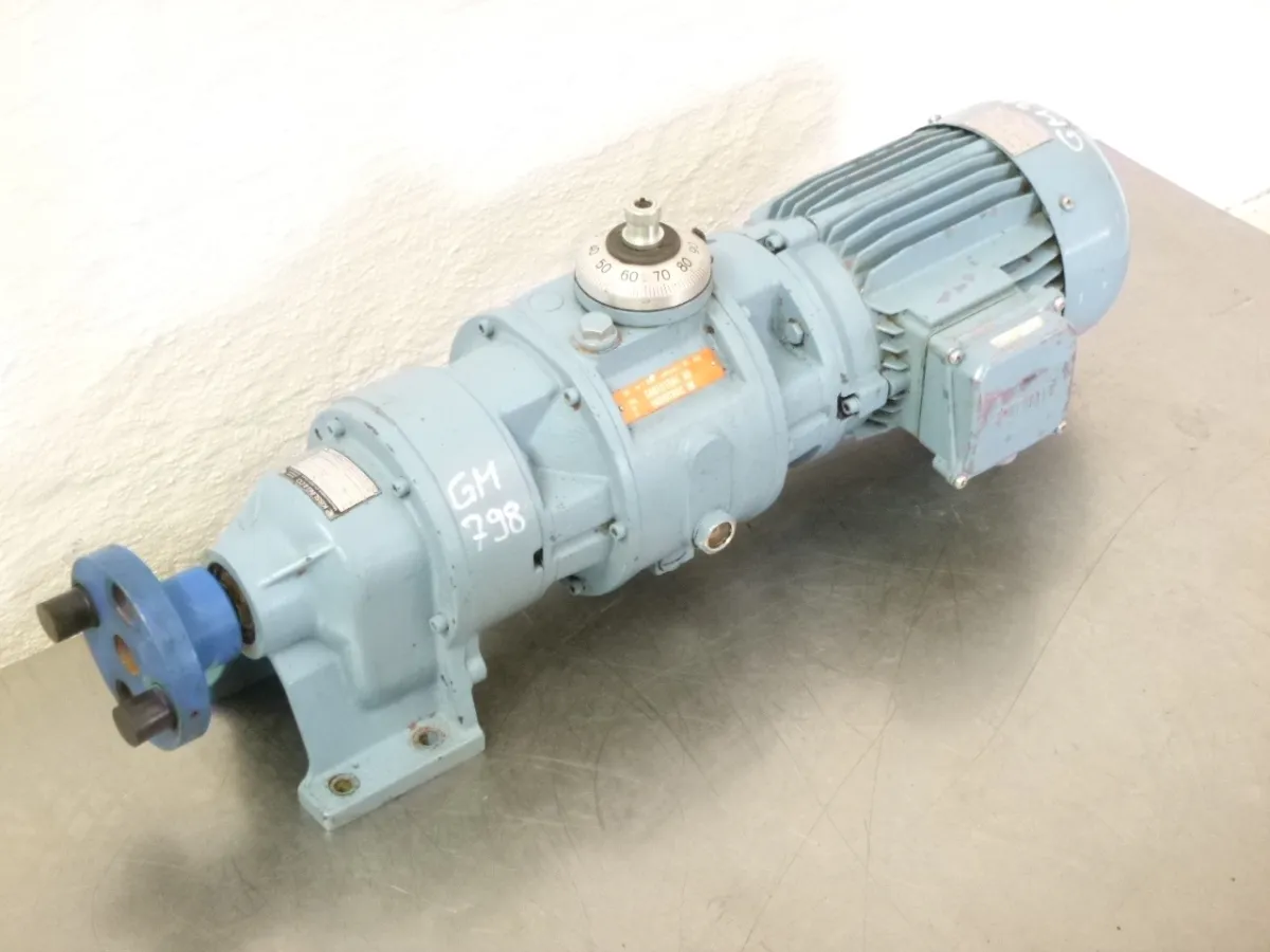 Getriebemotor variabel 0,3/1,1 kW 3,6-106/15-450