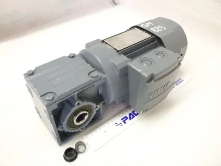 Sew Eurodrive Getriebemotor mit Bremse 0,25 kW, 159 U/min – RESALE