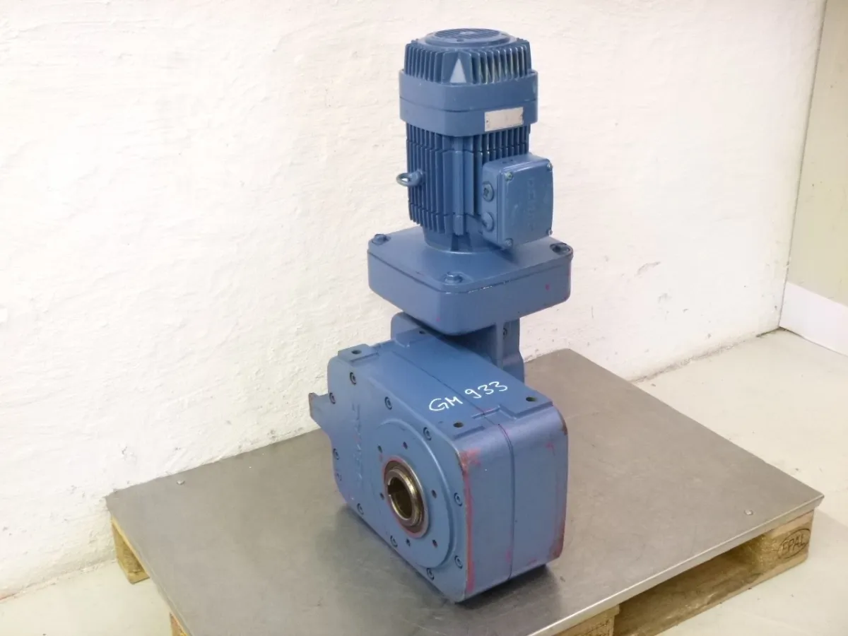 DEMAG Getriebemotor mit Bremse 2,4 kW, 7,6 U/min