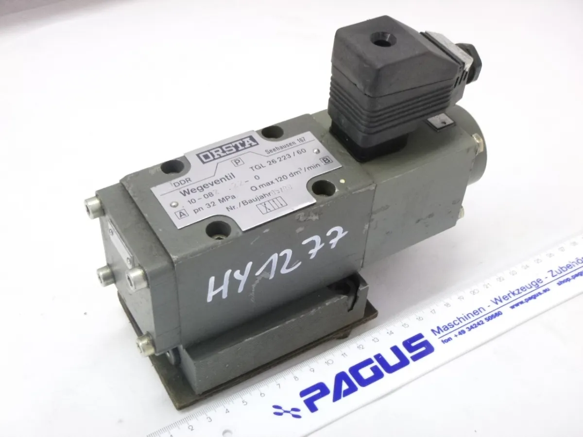 Orsta Hydraulik Wegeventil 10-082.22-0