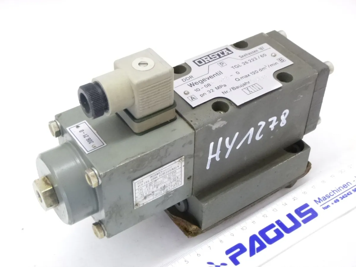 Orsta Hydraulik Wegeventil 10-082.22-0