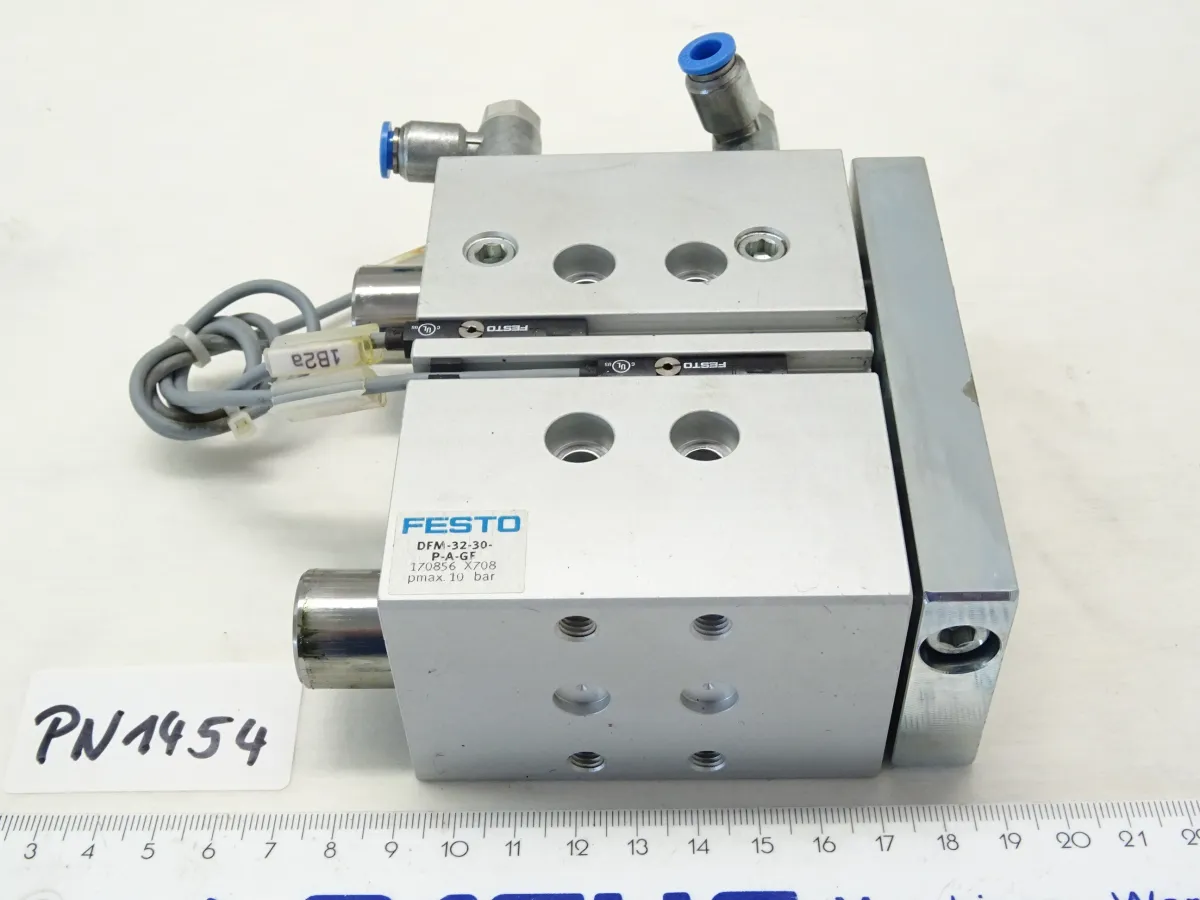 Festo Führungszylinder Hub 30 mm DFM-32-30-P-A-GF