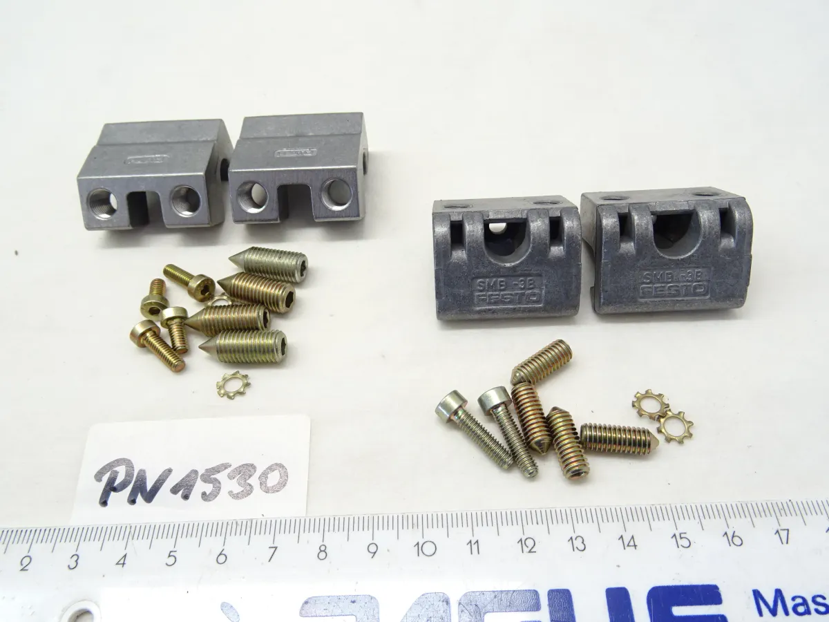 Festo Befestigungsbausatz SMB-3, 4 Stück