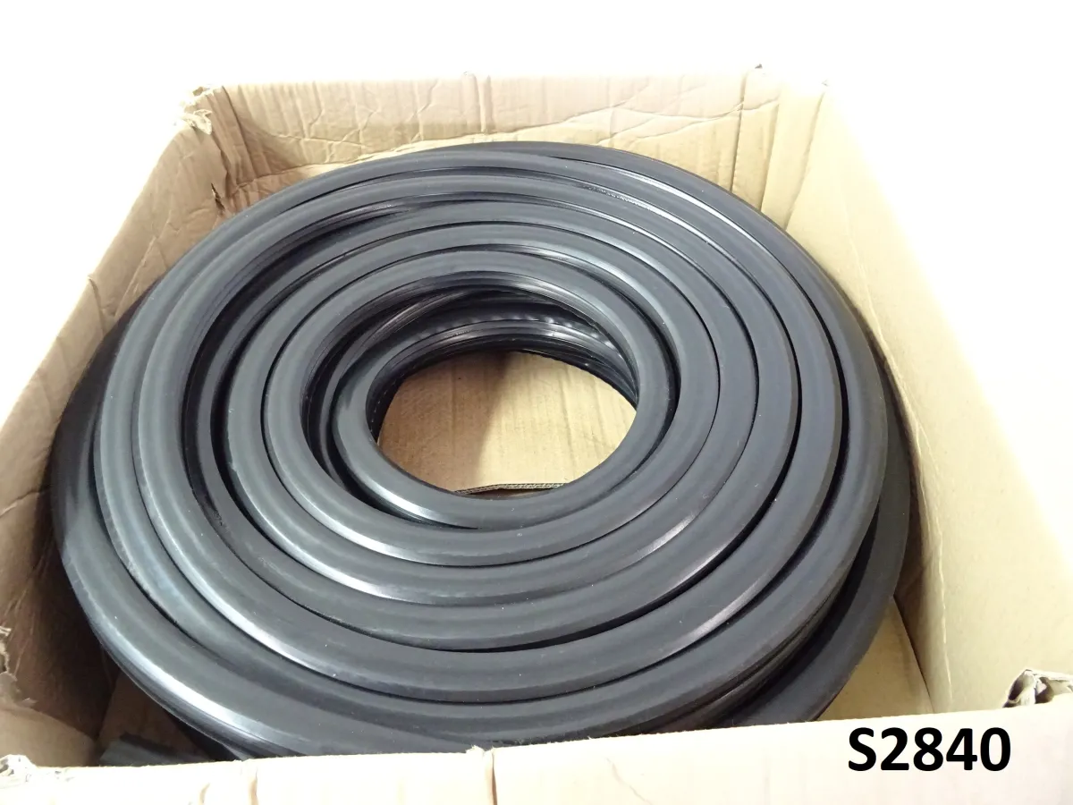 Hohlkammer-Dichtungsprofil SIPRO® Profil: P1476-7