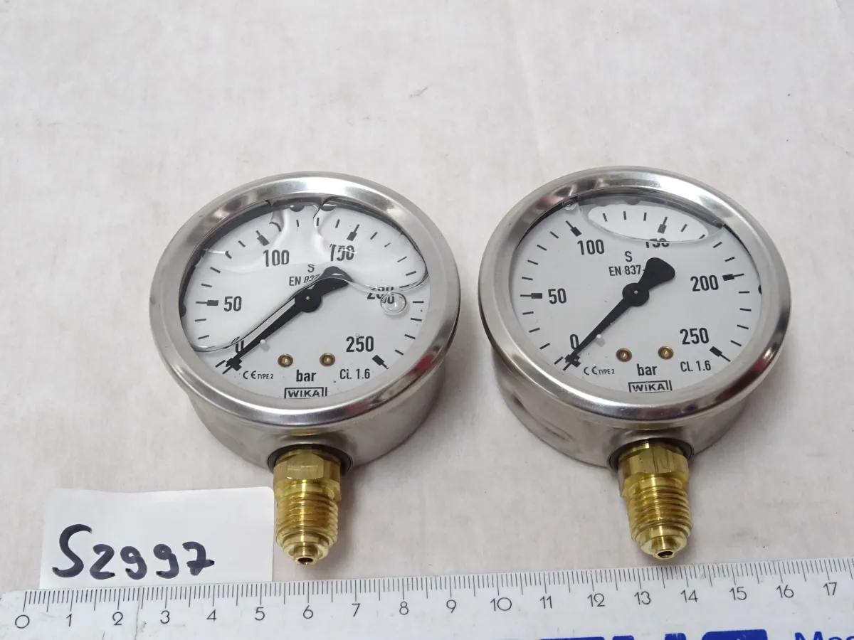 Glycerin-Manometer, senkrecht, Ã? 63 mm, 0 - 250 b