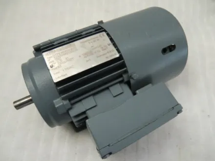 SEW-USOCOME Elektromotor mit Bremse 0,15 kW 1380 U/min – RESALE