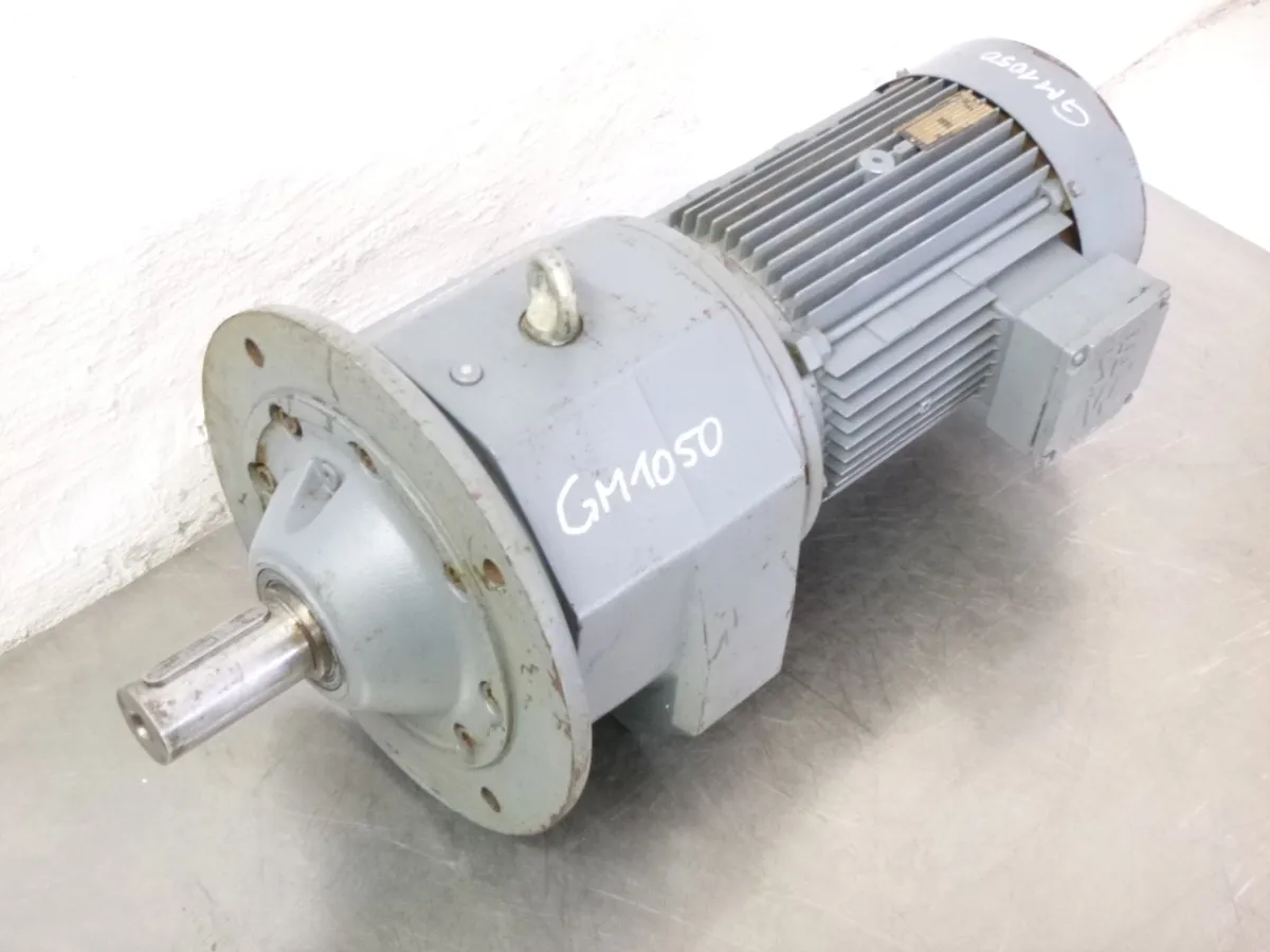 SEW Eurodrive Getriebemotor 5,5 kW, 121 U/min