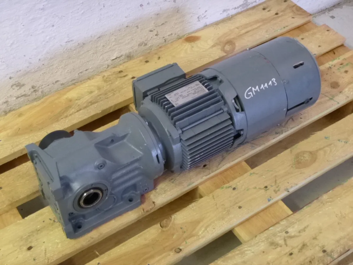 SEW Eurodrive Getriebemotor mit Bremse 8,4 A, 116 U/min