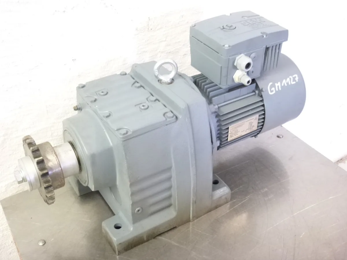 SEW Eurodrive Getriebemotor mit Bremse 0,22 / 1,1 kW 1,8 - 1400