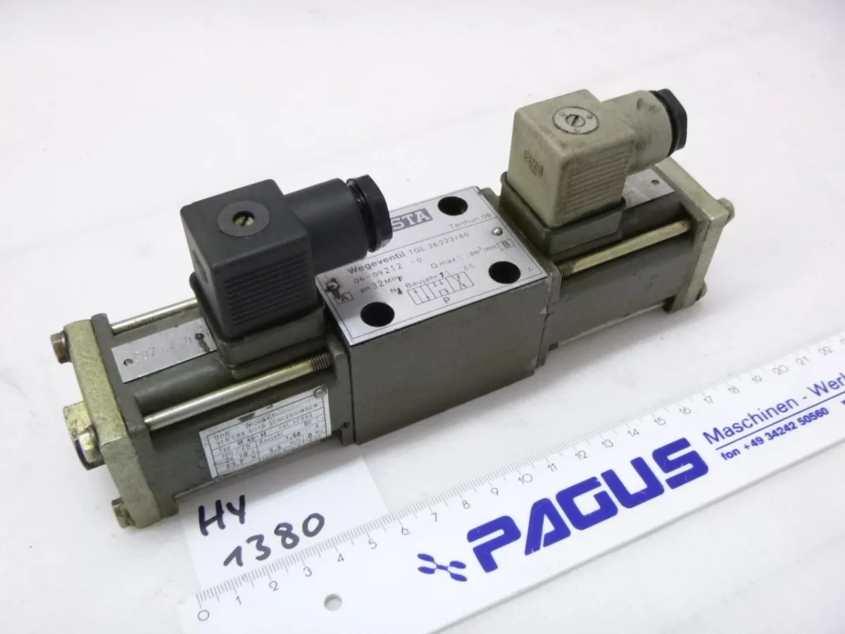 Orsta Hydraulik Wegeventil 06-092.12-0
