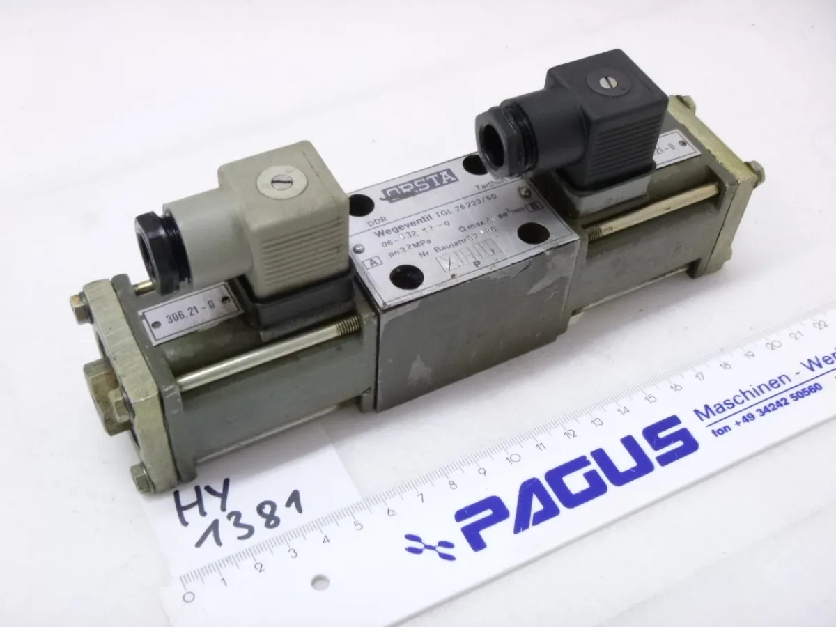 Orsta Hydraulik Wegeventil 06-032.12-0