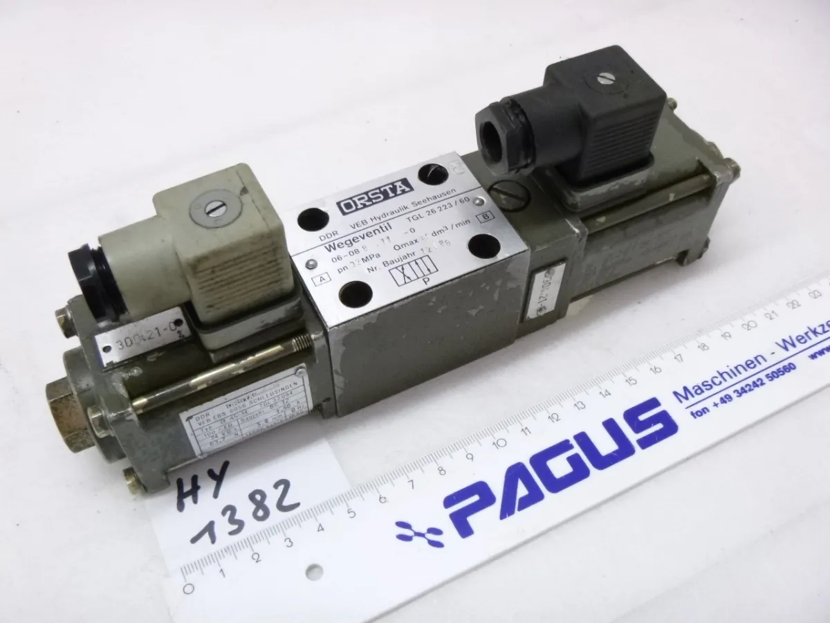 Orsta Hydraulik Wegeventil 06-088.11-0