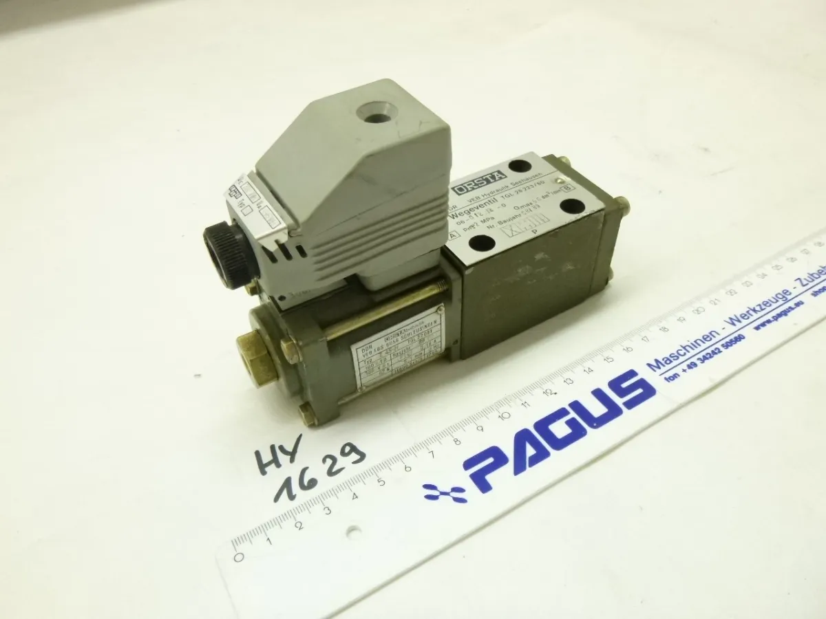 Orsta Hydraulik Wegeventil 06-012.12-0