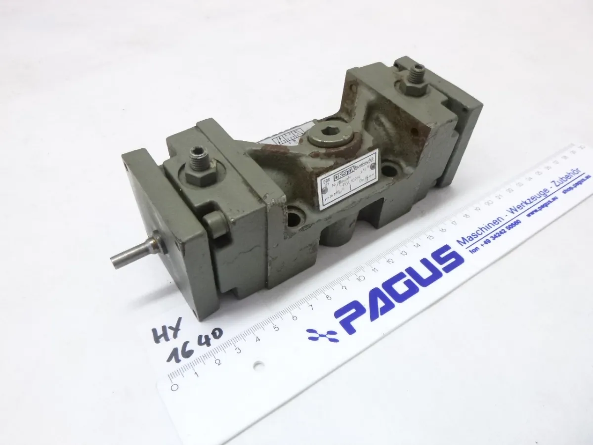 Orsta Hydraulik Wegeventil 01.11 ohne Steuermagnete