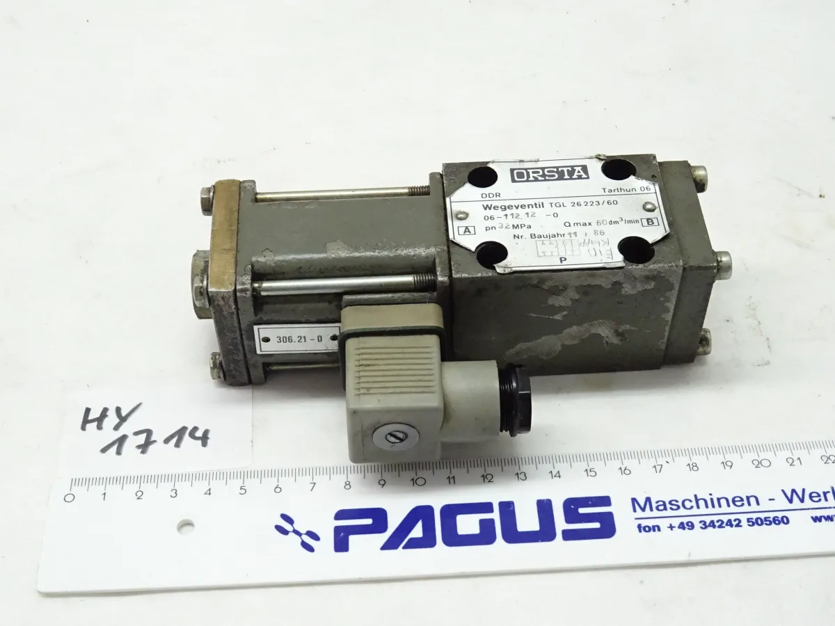 Orsta Hydraulik Wegeventil 06-112.12-0