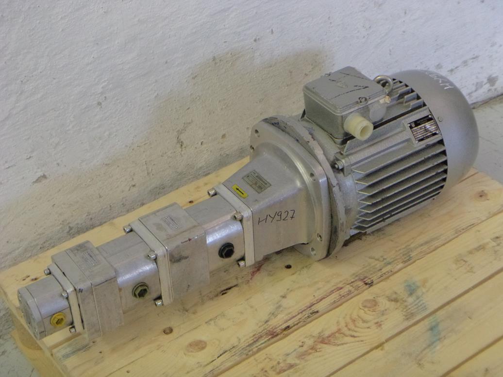 Orsta Hydraulik Dreifachhydraulikpumpe mit Motor A2,5R / 2x C10-2R