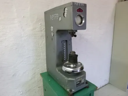 Härteprüfgerät 250 kg Type 530 – RESALE