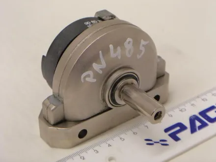 Festo Pneumatischer Schwenkantrieb DSR-25-180-P – RESALE