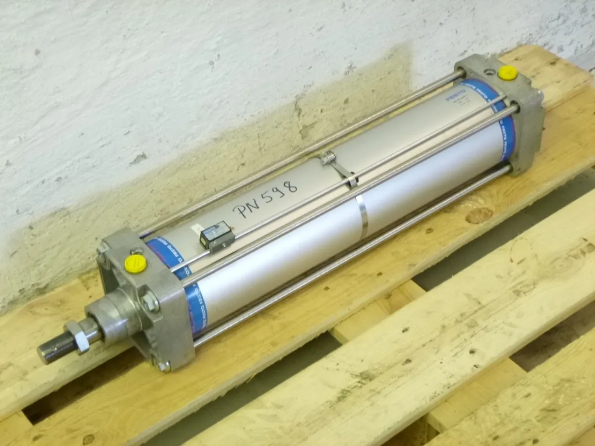 Festo Pneumatikzylinder Hub 500 mm DNG-125-0500