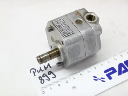 Orsta Hydraulik Zahnradpumpe ADG 2,5  TGL 17-747407 – RESALE