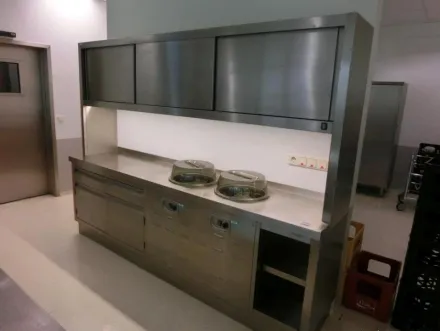 Geschirrschrank mit Tellerwärmer 2570 x 560 x 1960 – RESALE