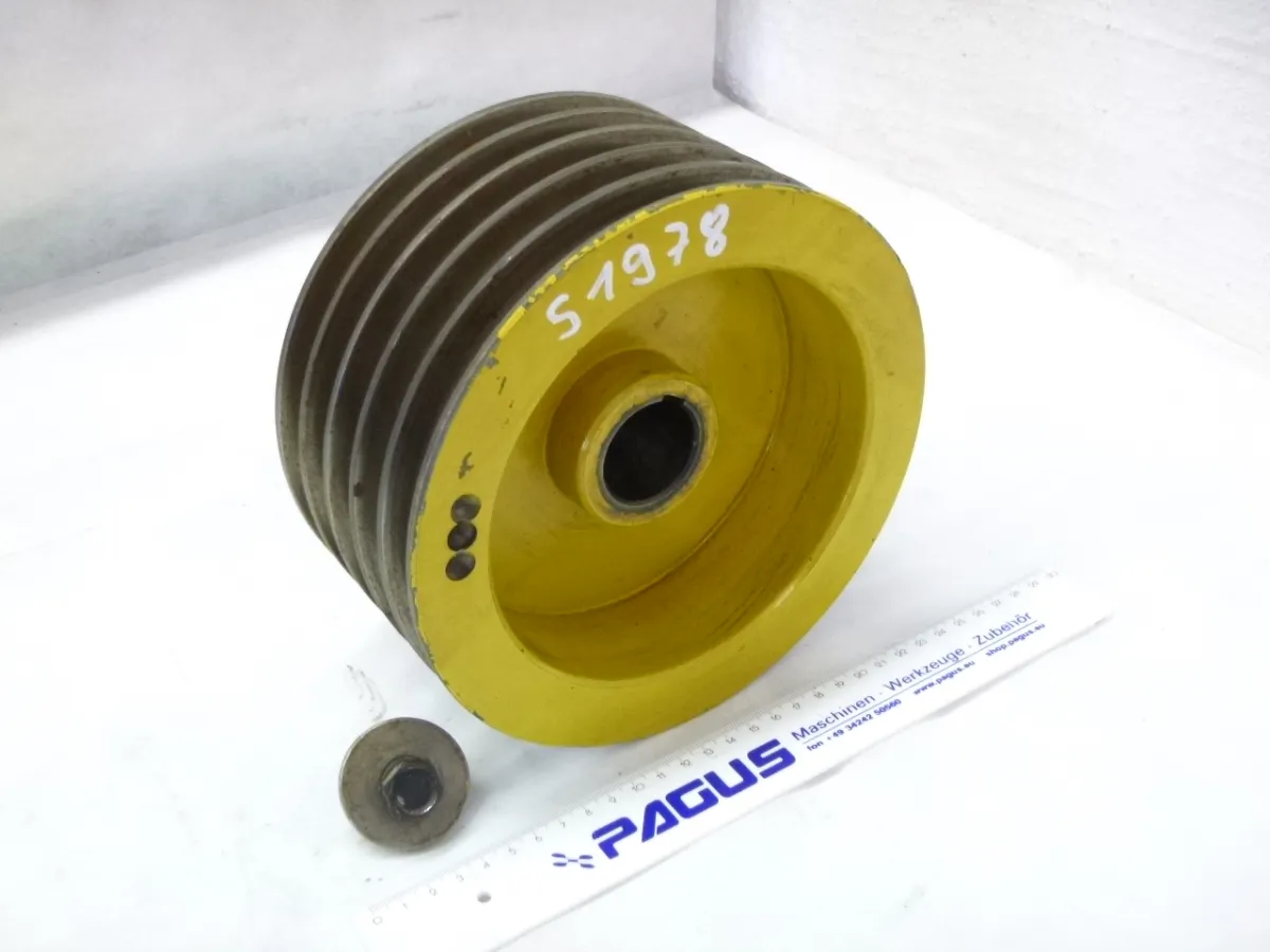 Keilriemenscheibe Ø 210 mm, 5 Rillen
